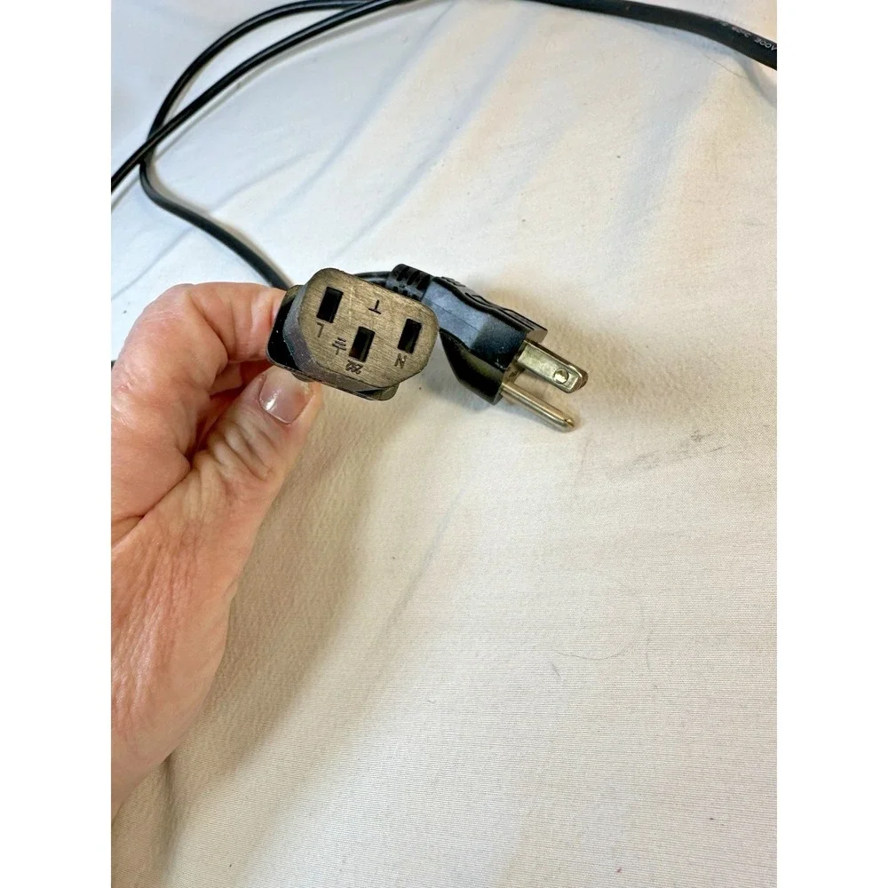 Volex V1625 6 ft Jumper/Extension/Power Cord 10A-125V